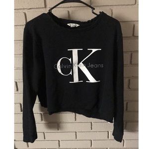 Calvin Klein Cropped Crew Sweatshirt!